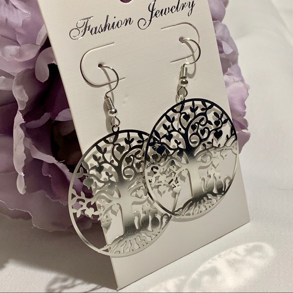 Round Silver tone Filigree Tree Carved Earrings - Picture 5 of 5